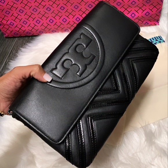 ❌SOLD❌ Tory Burch
Alexa Quilted Clutch - Picture 6 of 10